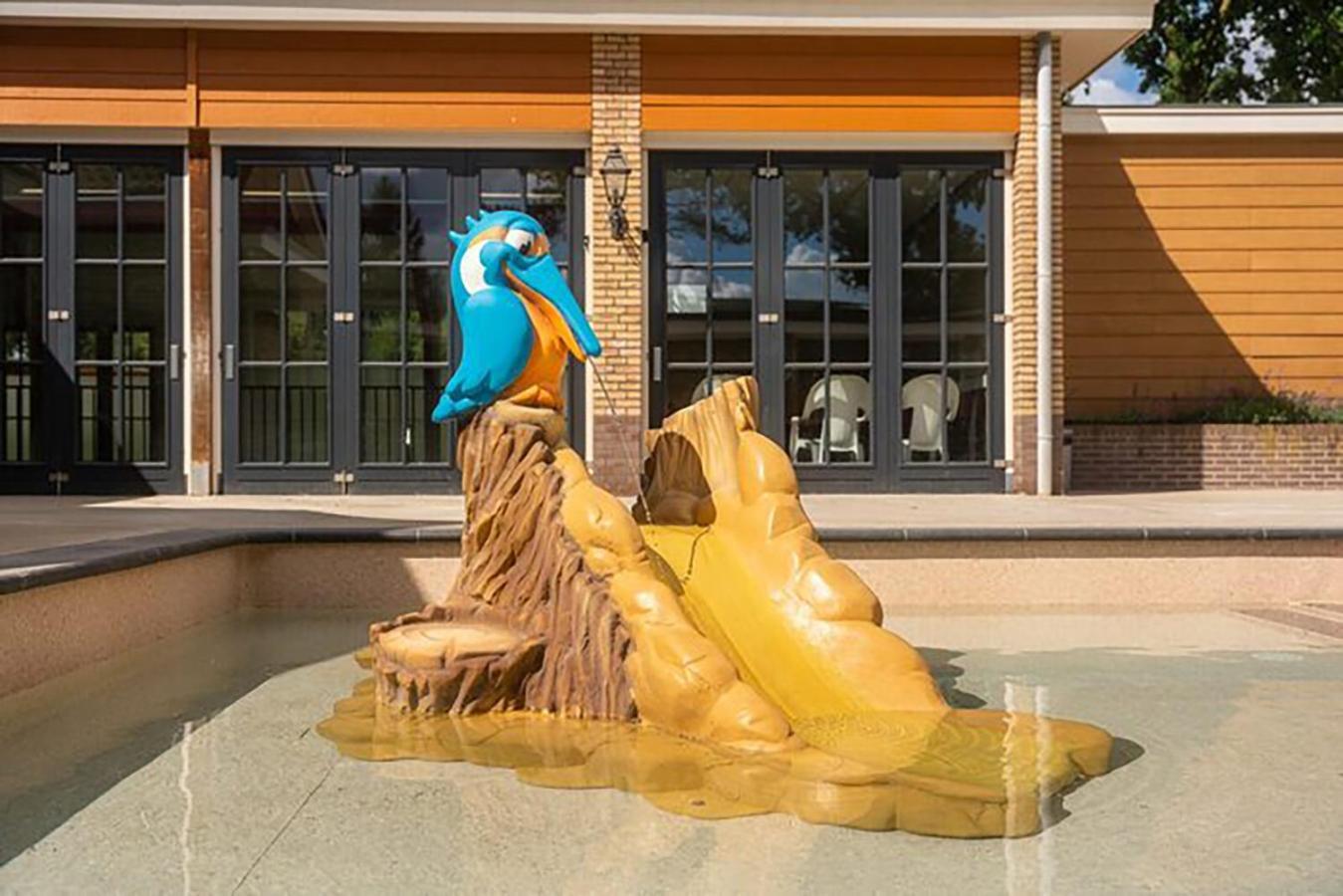 Ruim En Luxe Chalet Privetuin - Park 'De Ijsvogel' Apartment Voorthuizen Luaran gambar